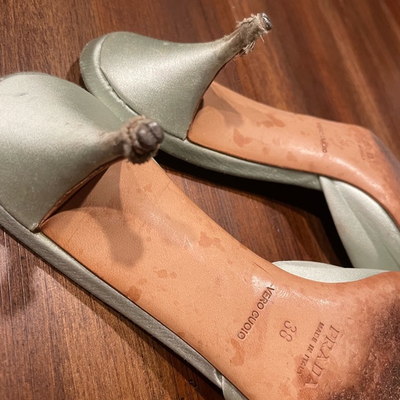 Prada mint green satin kitten heels - Picture 2 of 3
